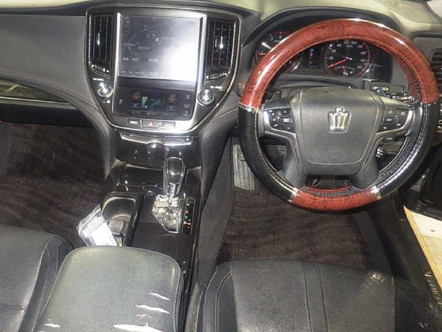 2013 Toyota Crown アスリートG auction photo 3