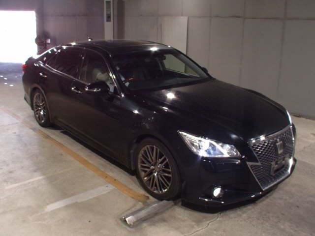 2013 Toyota Crown アスリートG Japan auction vehicle