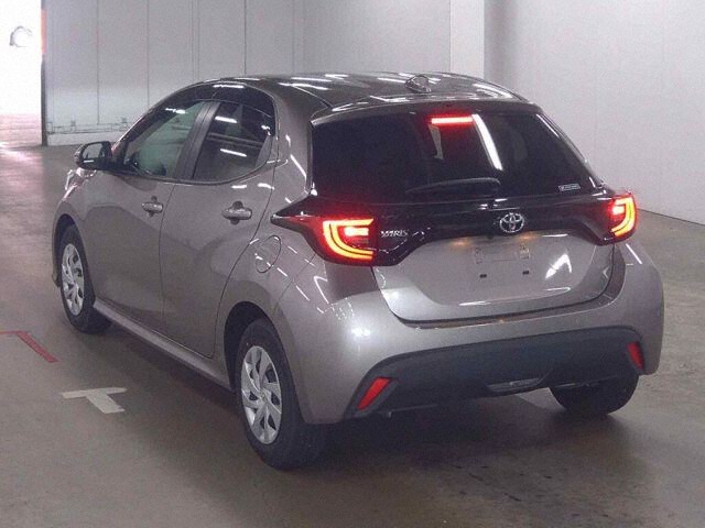 2024 Toyota Yaris G auction photo 2