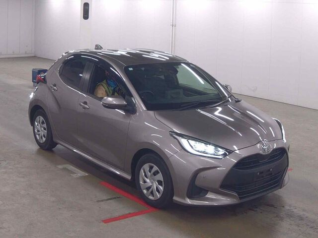 Japan Auction Vehicles 8 2024 Toyota Yaris G auction photo