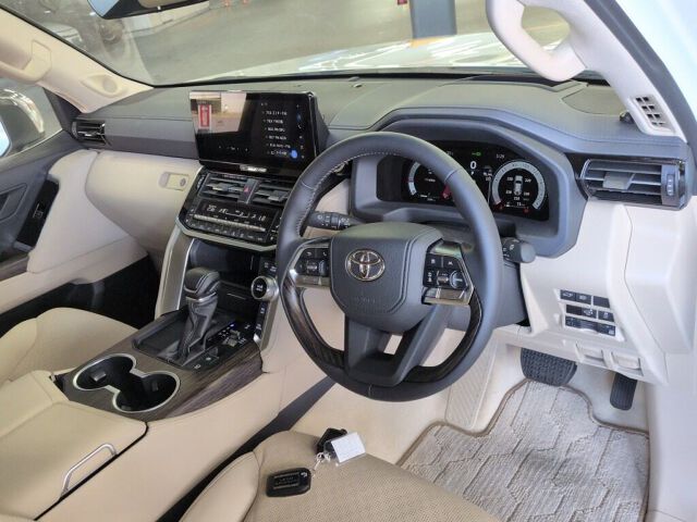 2025 Toyota Land Cruiser ZX 4WD auction photo 3