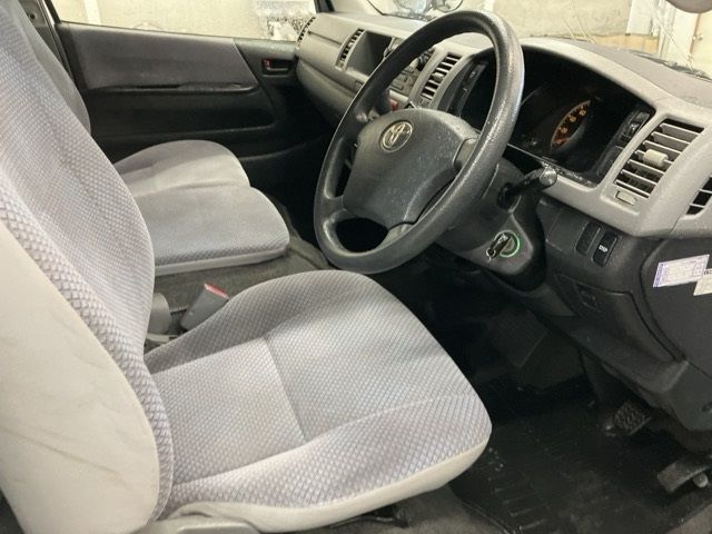 2008 Toyota Hiace GL auction photo 4