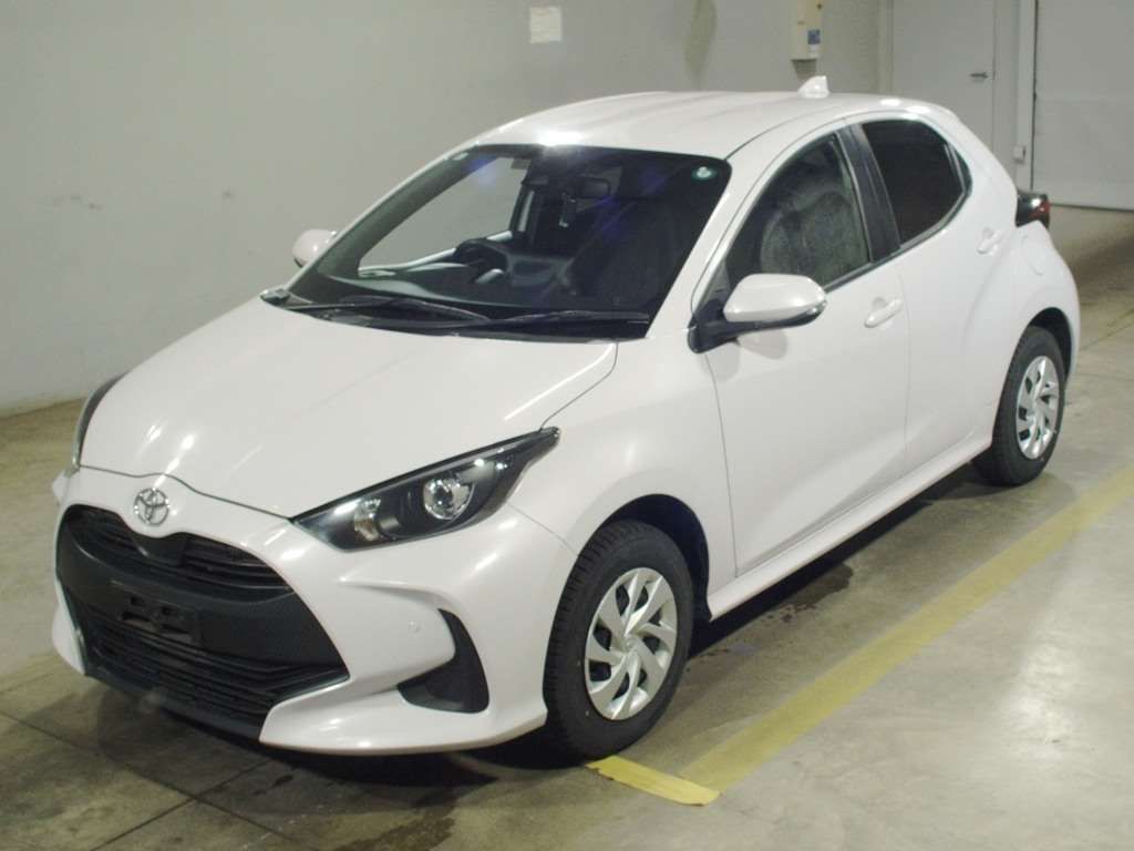 2022 Toyota Yaris G 4WD Japan auction vehicle
