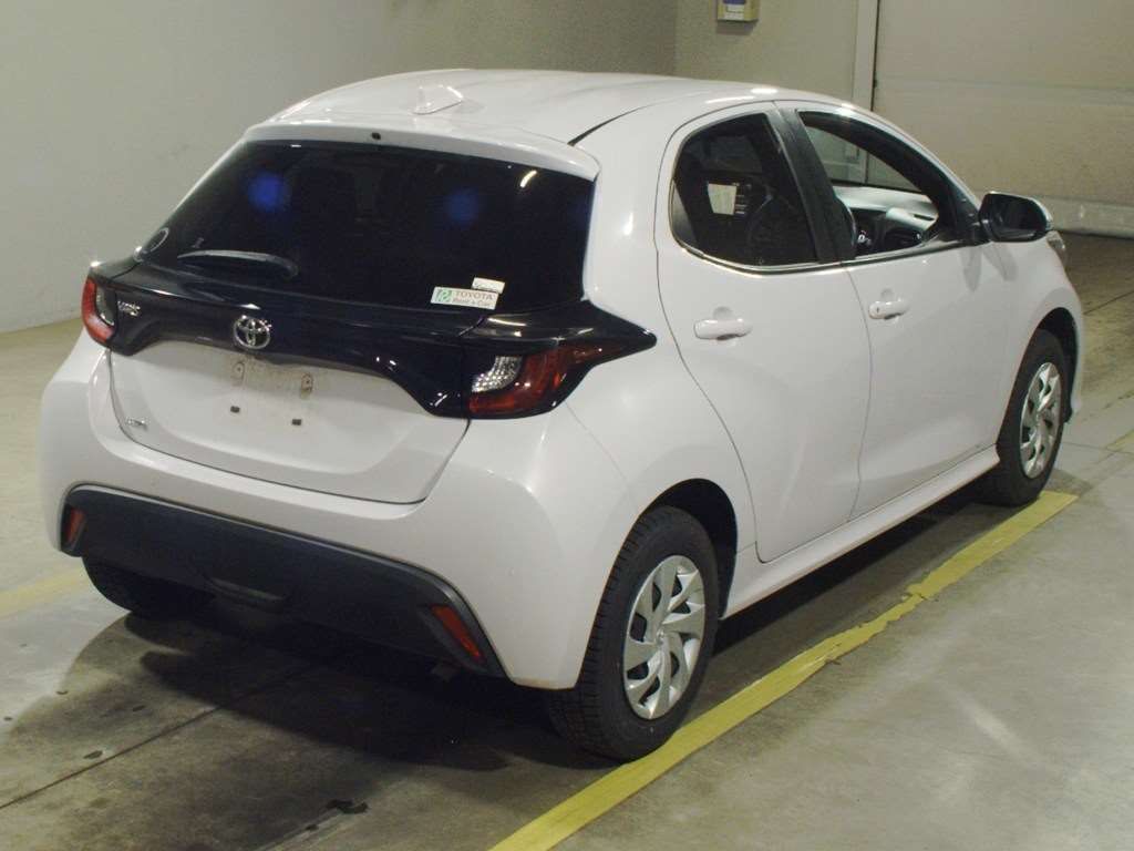 2022 Toyota Yaris G 4WD auction photo 2