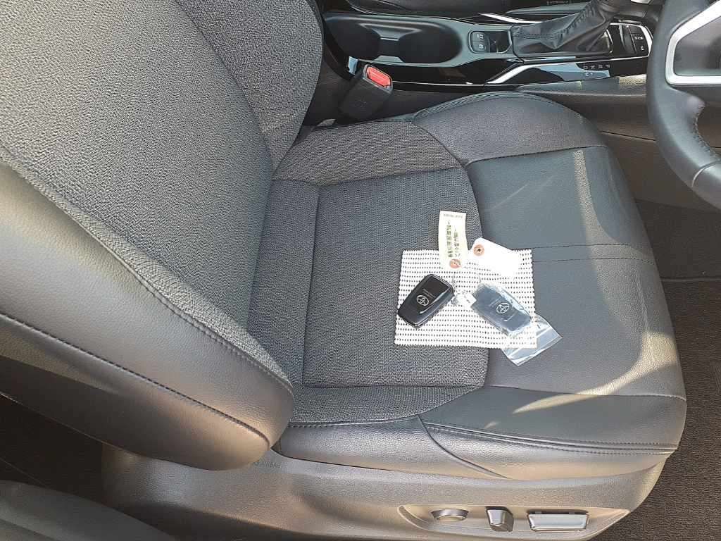 2023 Toyota Corolla Cross Z auction photo 10