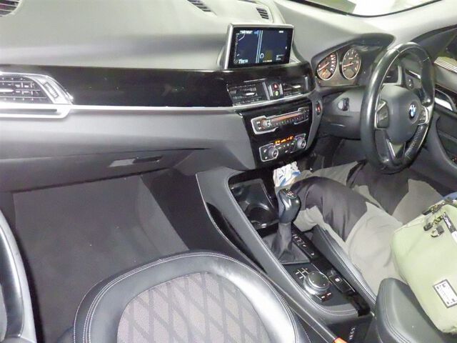2017 BMW X1 XDRIV18D X-Line 4WD auction photo 3