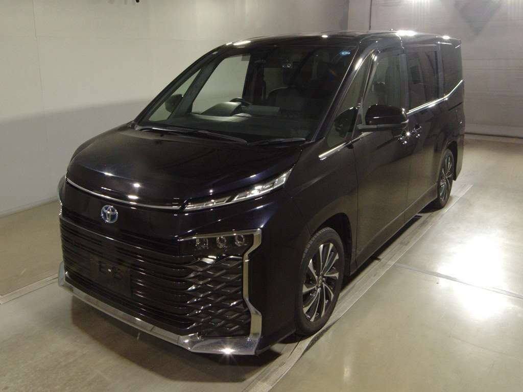 Japan Auction Vehicles 4 2022 Toyota Voxy Hybrid S-Z auction photo