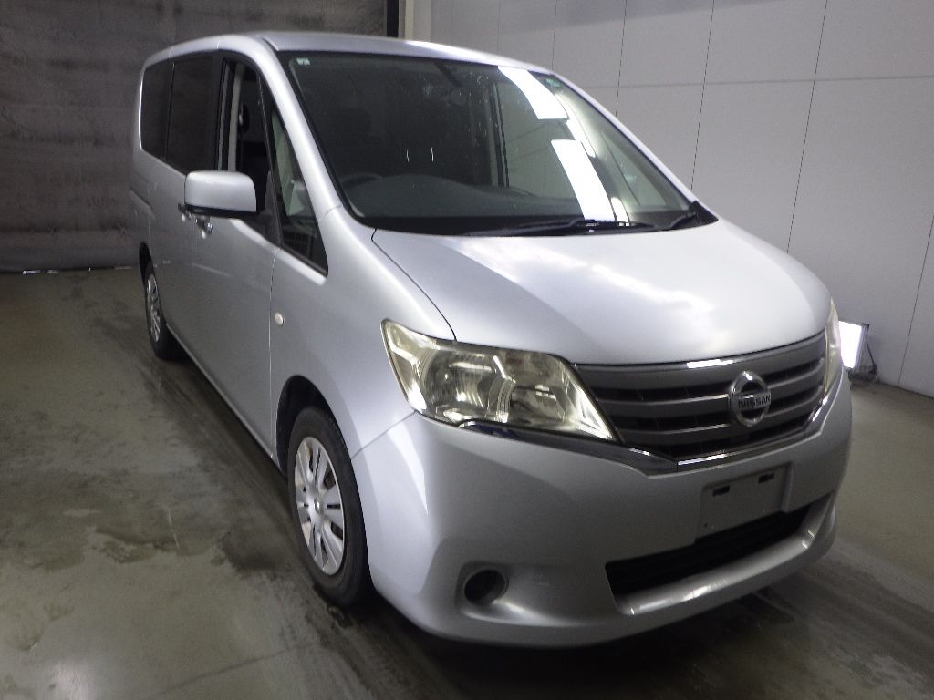 2011 Nissan Serena 20X Japan auction vehicle