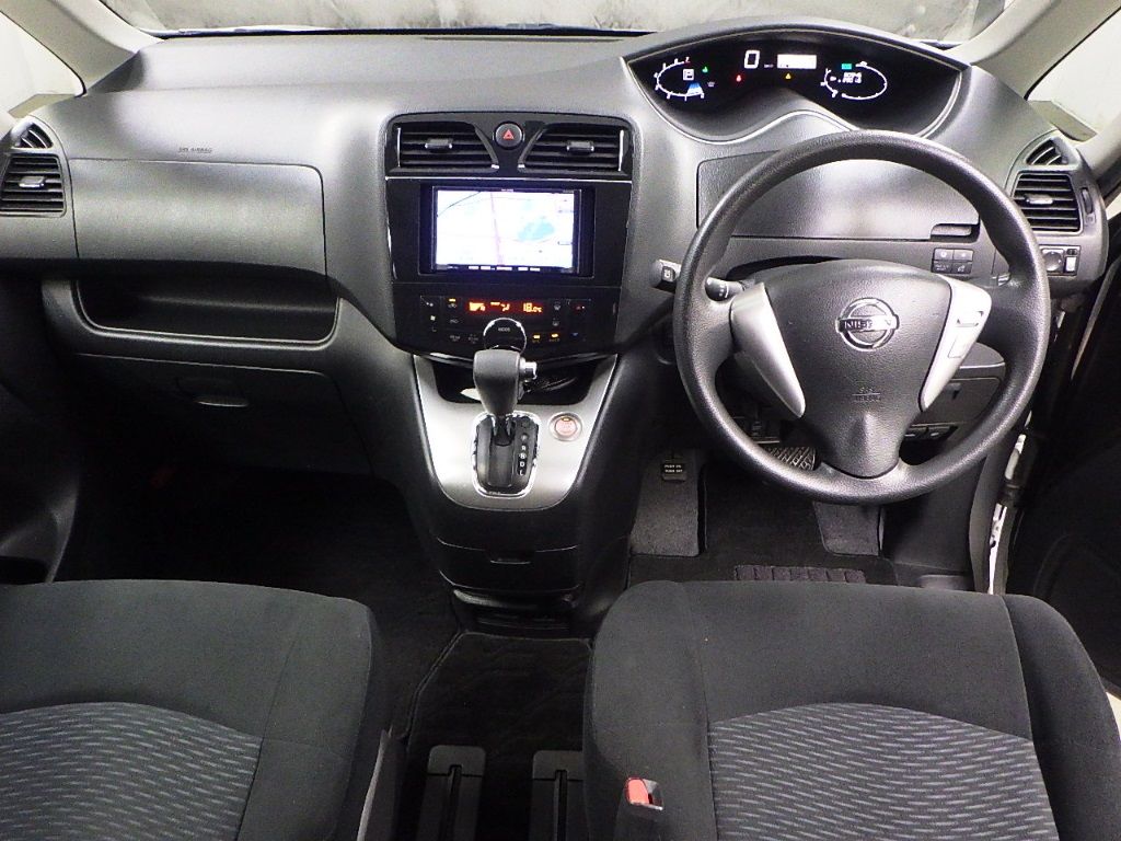 2011 Nissan Serena 20X auction photo 3