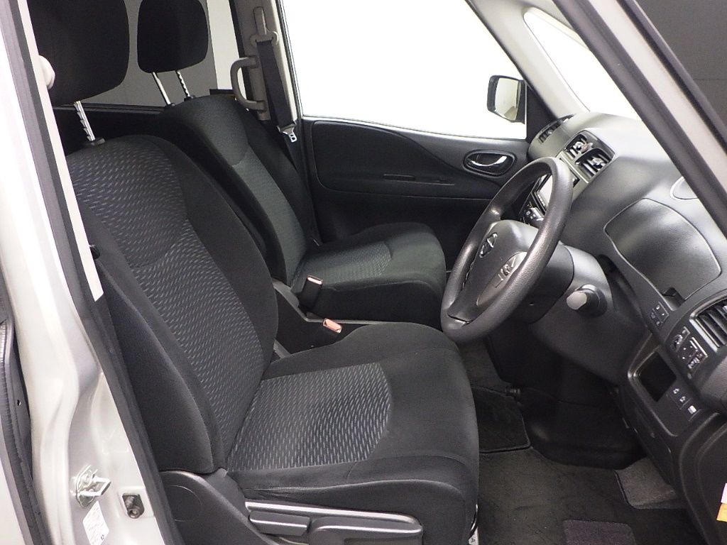 2011 Nissan Serena 20X auction photo 6