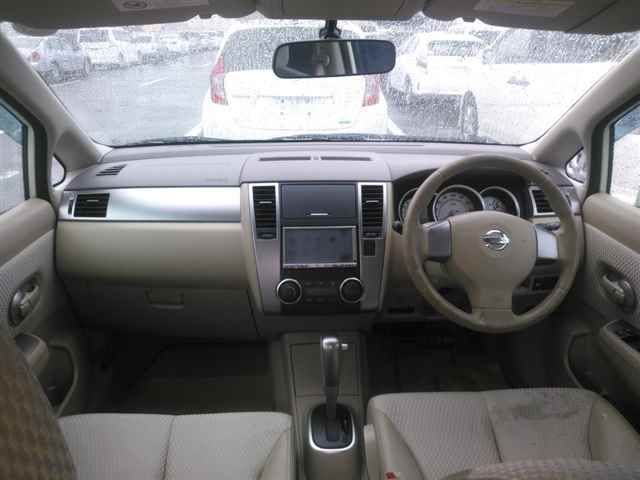 2011 Nissan ティーダ 15M auction photo 8