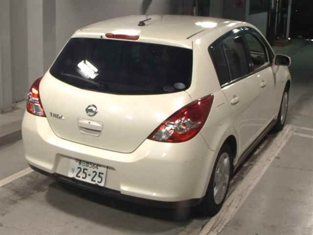 2011 Nissan ティーダ 15M auction photo 5