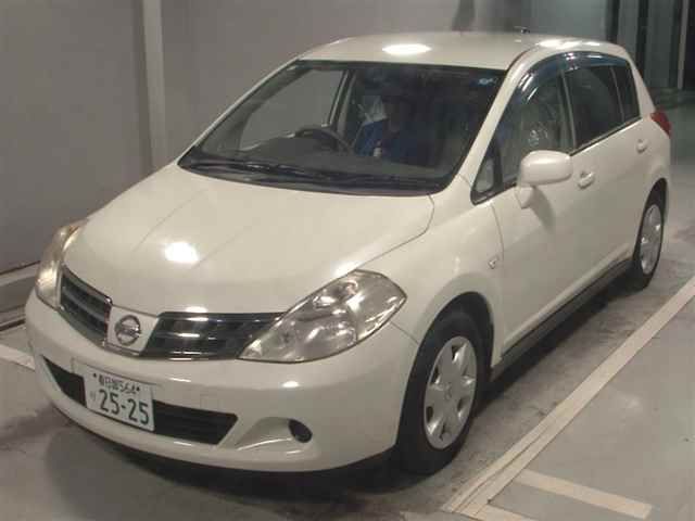 2011 Nissan ティーダ 15M auction photo 4