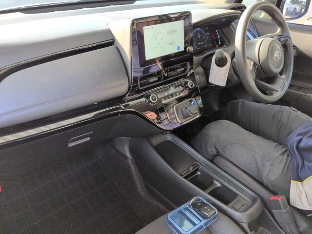2025 Toyota Aqua U auction photo 3