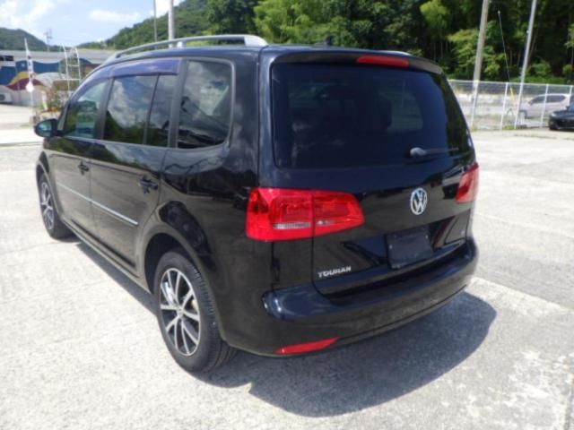 2015 Volkswagen ゴルフトゥーラン TSI ハイライン auction photo 2