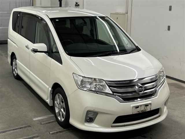 2010 Nissan Serena Japan auction vehicle