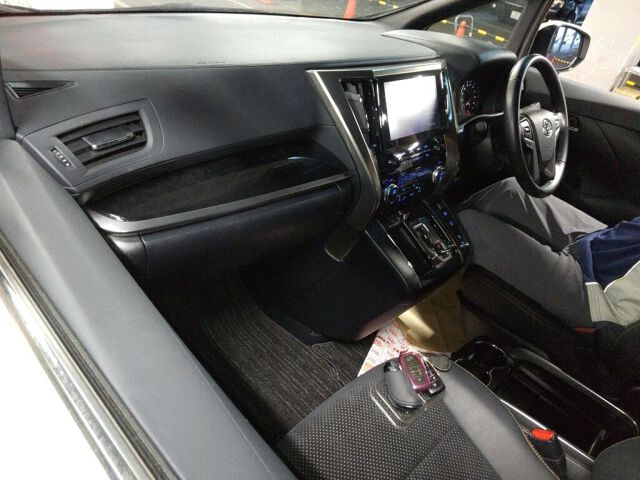 2021 Toyota Alphard 2.5Sタイプゴルト2 auction photo 3