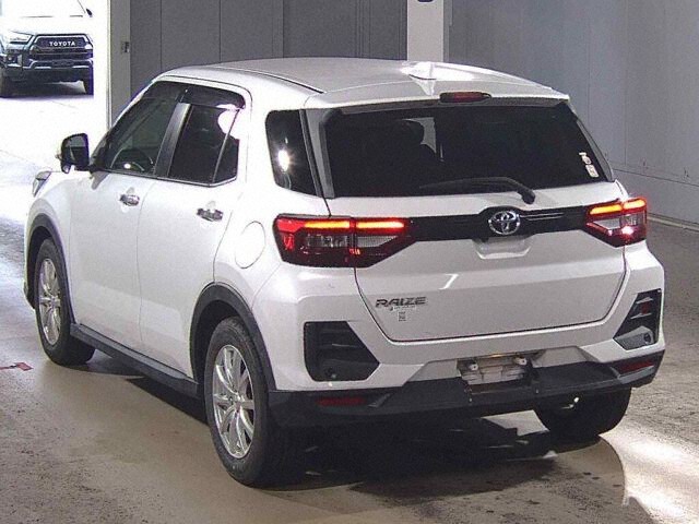 2021 Toyota Raize Z auction photo 2