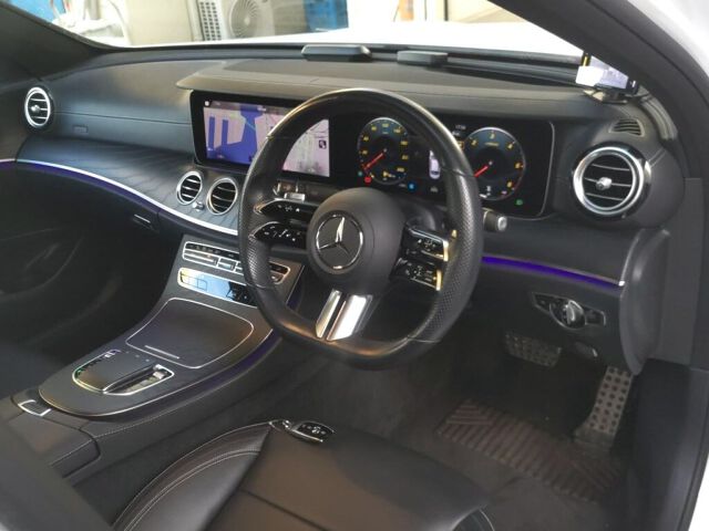 2021 Mercedes-Benz E-Class E220D スポーツ auction photo 3