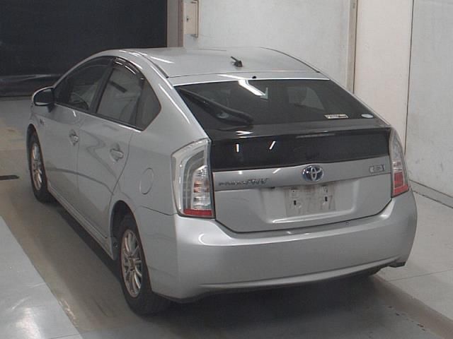 2015 Toyota Prius PHEV S auction photo 2