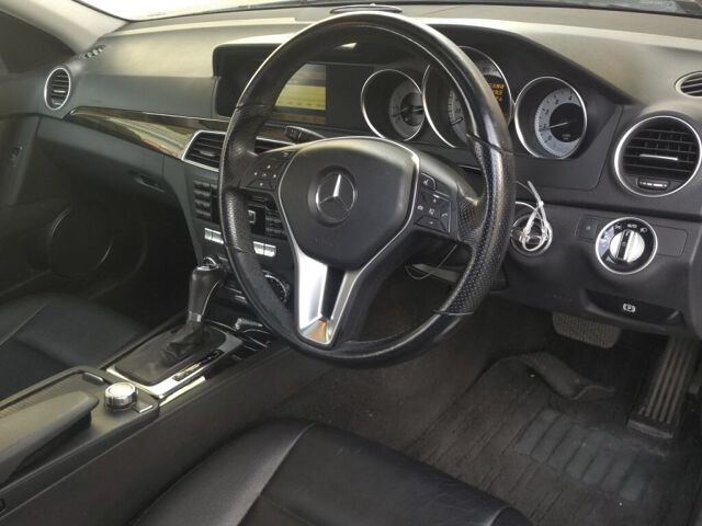 2011 Mercedes-Benz C-Class Station Wagon C200 Blue Effie AG auction photo 3