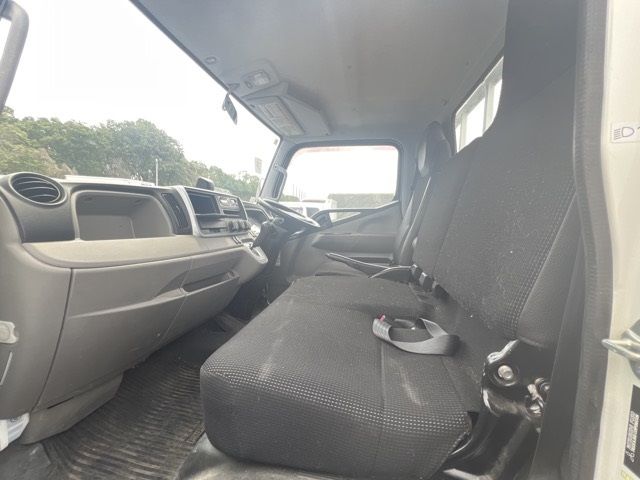2018 Mitsubishi Fuso Canter Hira auction photo 5