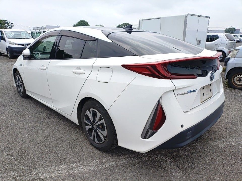 2018 Toyota Prius PHEV auction photo 6
