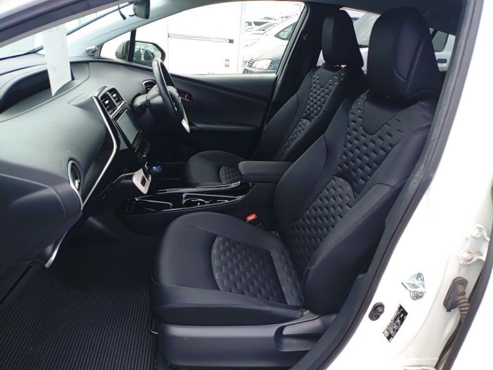 2018 Toyota Prius PHEV auction photo 16