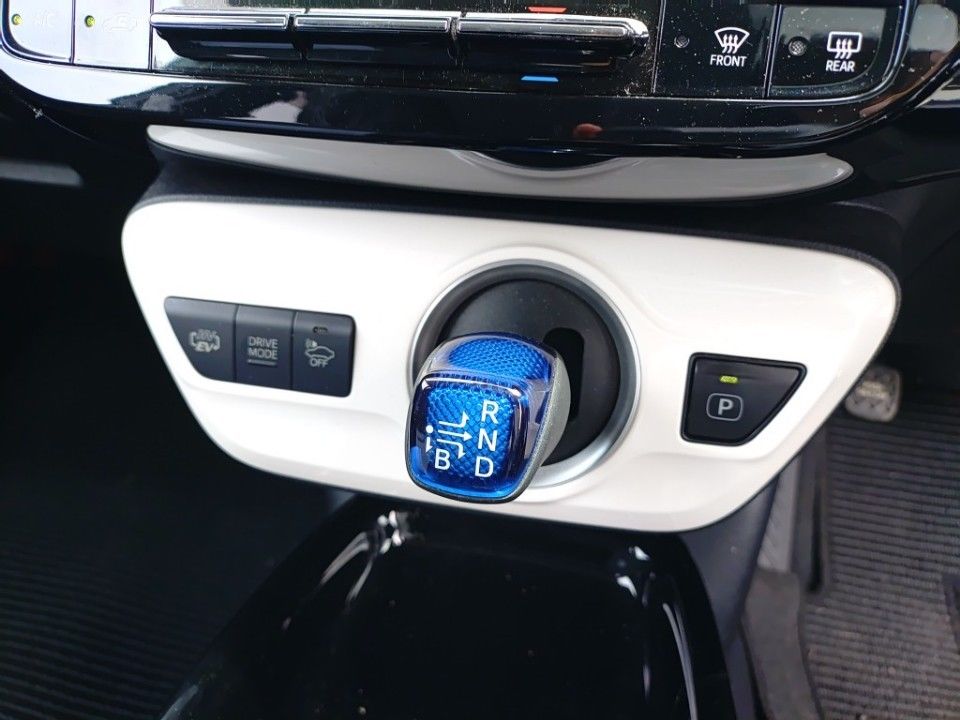 2018 Toyota Prius PHEV auction photo 12