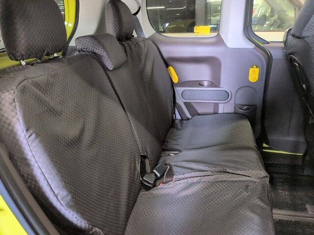 2014 Toyota Spade G auction photo 6