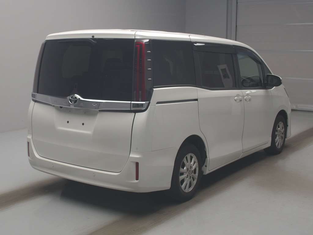 2020 Toyota Noah G auction photo 2