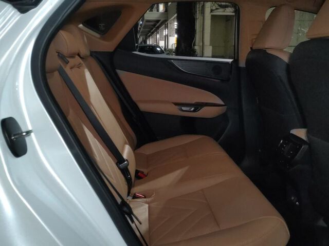 2023 Lexus NX NX350H Version L auction photo 6