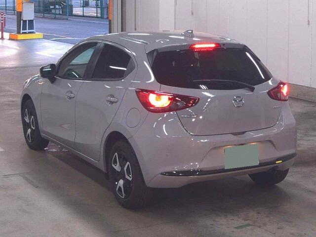 2024 Mazda 2 15 BD Mazda Connect auction photo 2