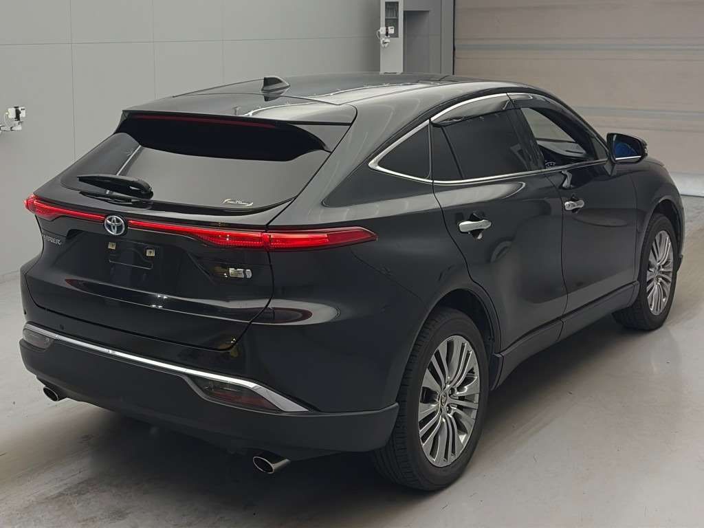 2021 Toyota Harrier Z auction photo 2