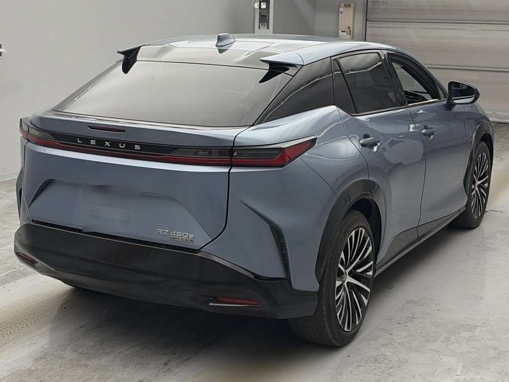 2023 Lexus RZ RZ450e バージョンL 4WD auction photo 2