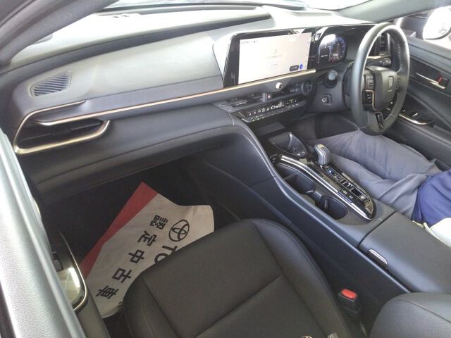 2024 Toyota Crown Sport スポーツZ(HEV) 4WD auction photo 3