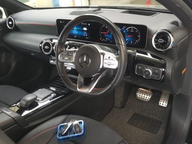 2020 Mercedes-Benz A-Class A200D AMGライン auction photo 3