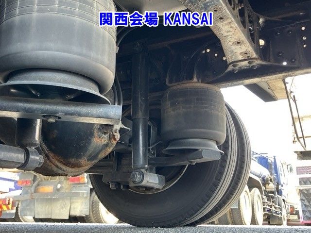 2017 Mitsubishi Fuso Fighter Aluminum van auction photo 13