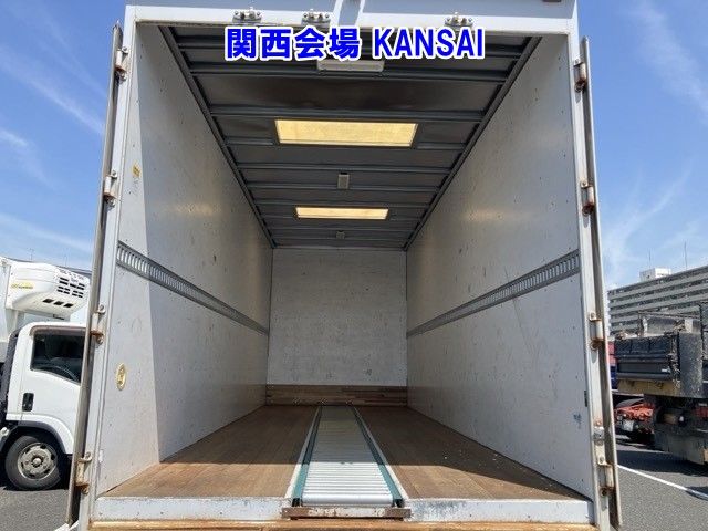 2017 Mitsubishi Fuso Fighter Aluminum van auction photo 17