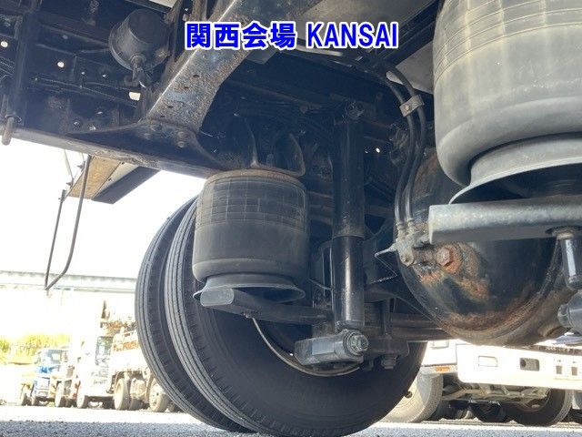 2017 Mitsubishi Fuso Fighter Aluminum van auction photo 14