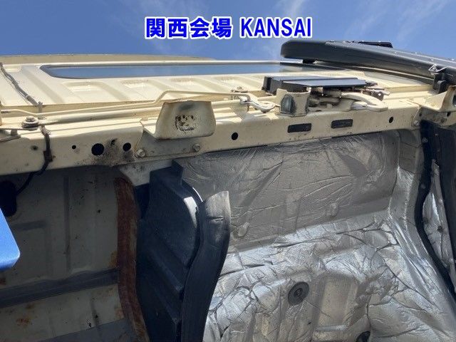 2017 Mitsubishi Fuso Fighter Aluminum van auction photo 6