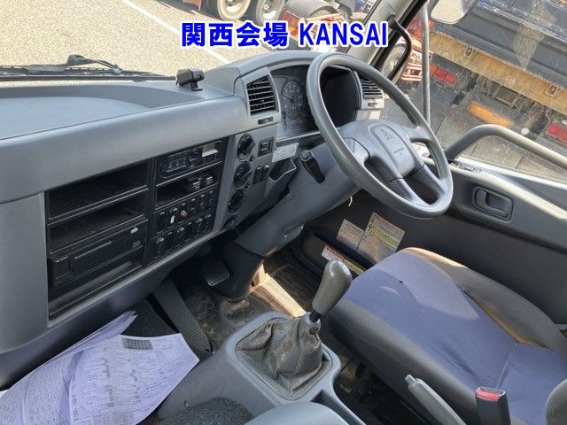 2017 Mitsubishi Fuso Fighter Aluminum van auction photo 5