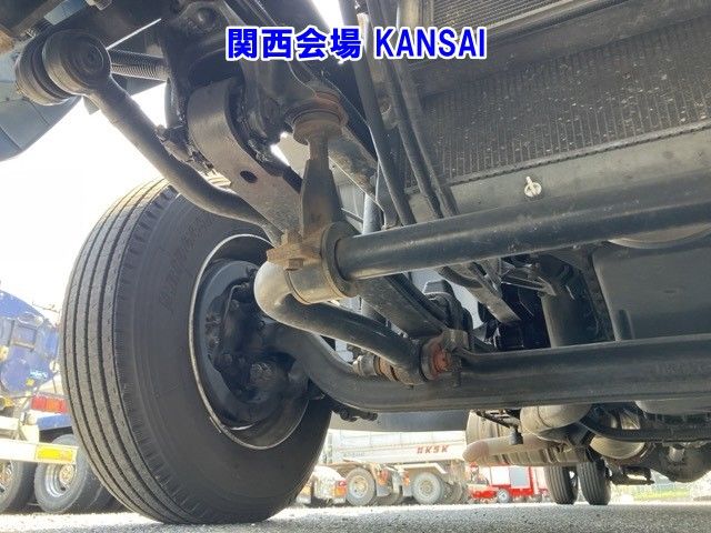 2017 Mitsubishi Fuso Fighter Aluminum van auction photo 15