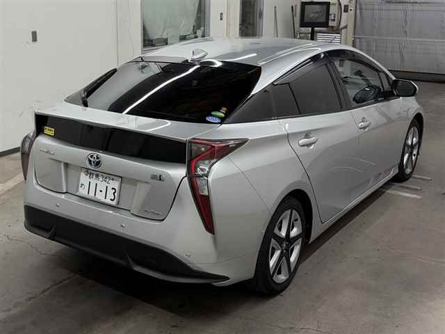 2017 Toyota Prius Aツーリングセレクション auction photo 5