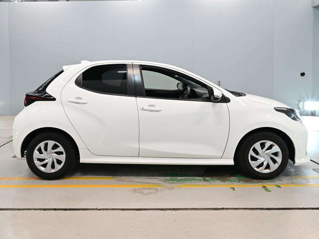2022 Toyota Yaris X auction photo 3