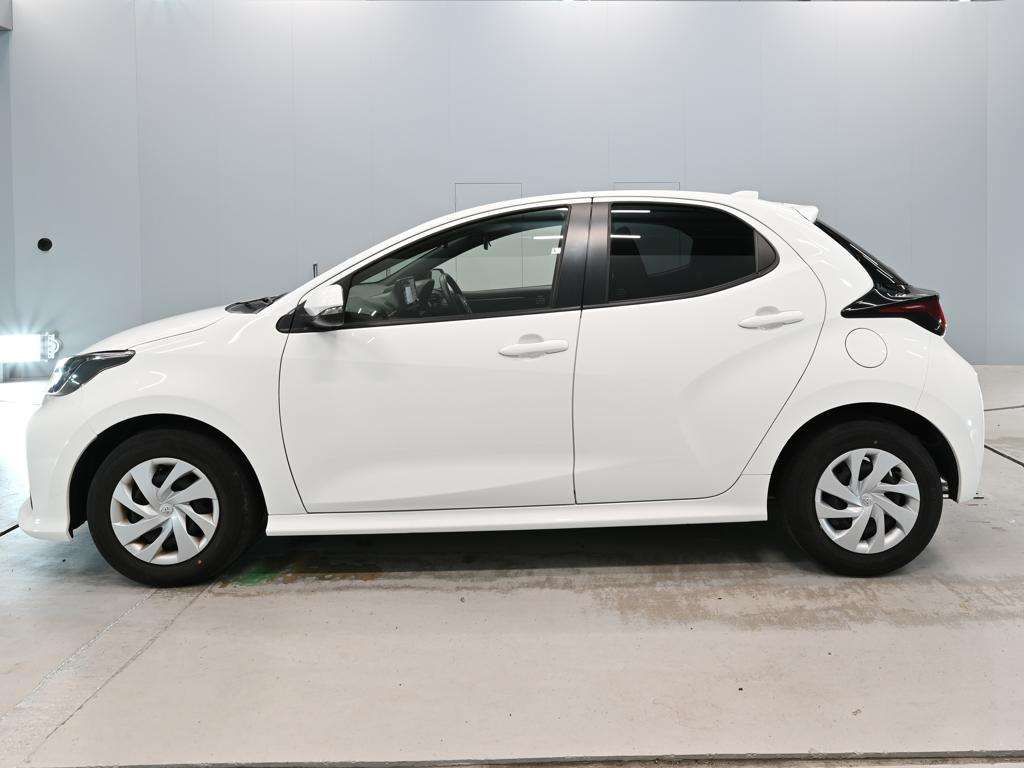 2022 Toyota Yaris X auction photo 4