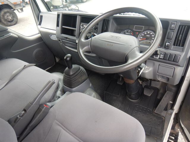 2011 Isuzu Elf フルフラットロー auction photo 3