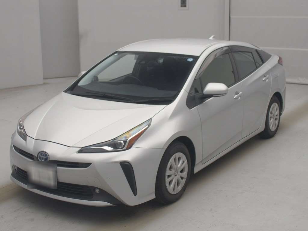 2021 Toyota Prius S 4WD Japan auction vehicle