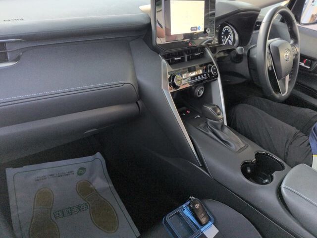 2023 Toyota Harrier S auction photo 3