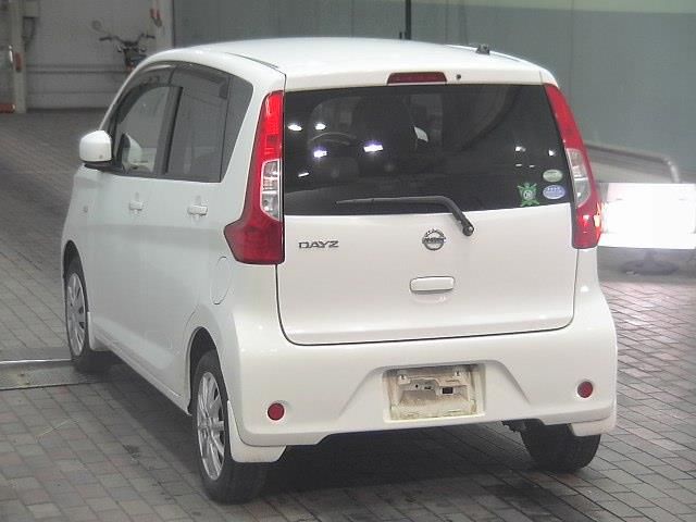2017 Nissan Dayz J auction photo 2